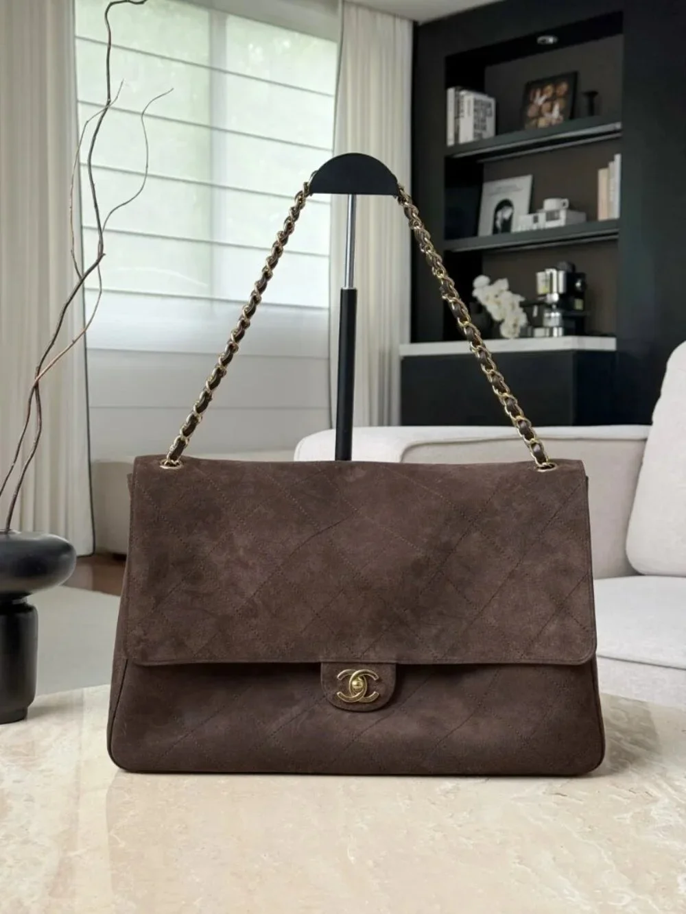 Classic CHANEL Bags: A Stylish and Versatile Choice for Elegance